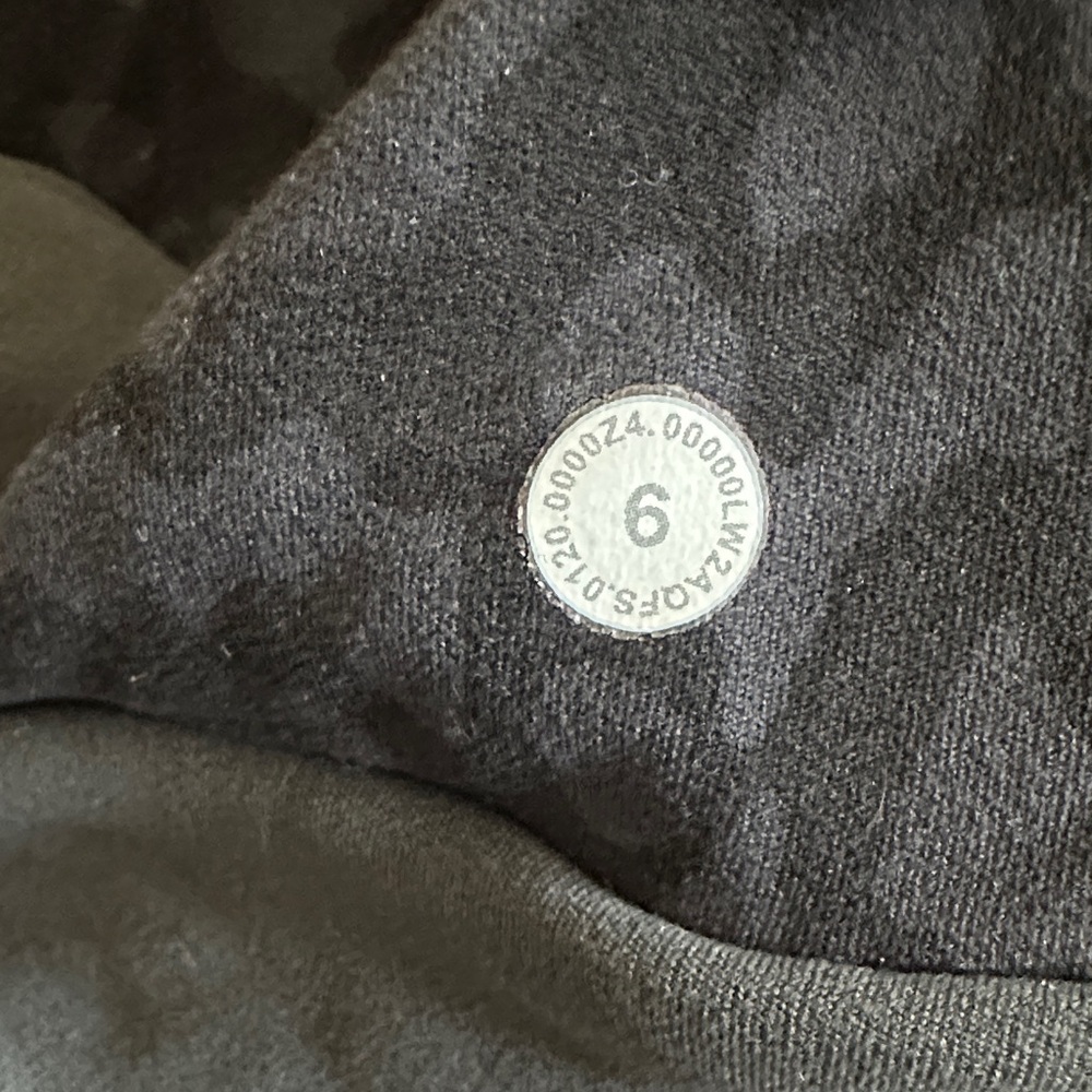 Lululemon Rejuvenate Grey/Black Camo-Print Reversible Sports Bra - Picture 6 of 6